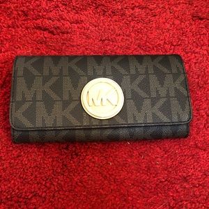 Michael Kors wallet